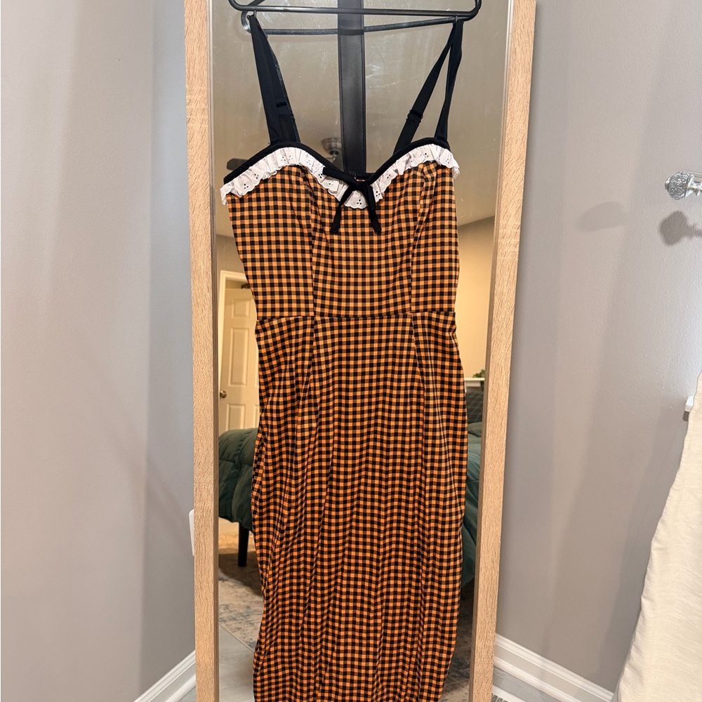 Bardot Beauty Wiggle Dress in Pumpkin Gingham
